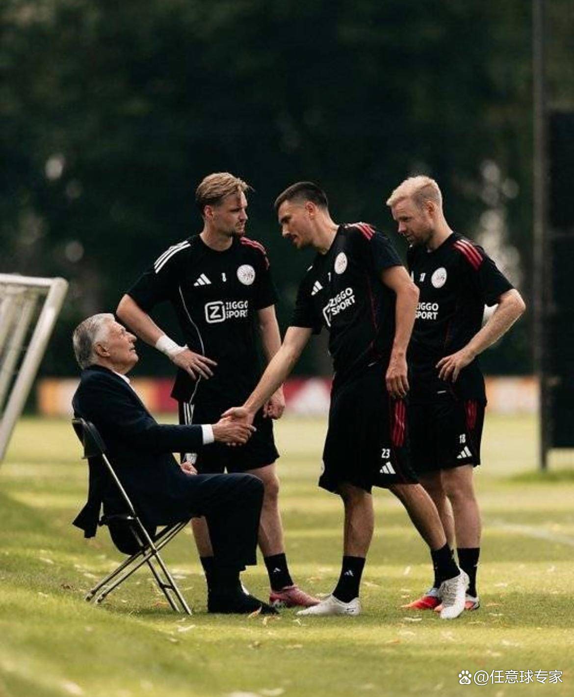 转折点!摩纳哥止住颓势,荷甲窗口期攻防权衡,震撼外界,赛季目标并未改变 转折点!摩纳哥止住颓势,荷甲窗口期攻防权衡,震撼外界,赛季目标并未改变